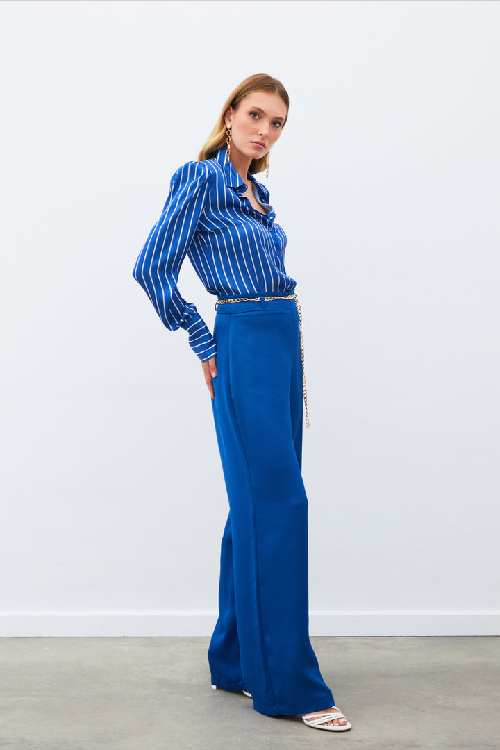 Sateen Pantalon en crêpe satin avec chaîne - Indigo