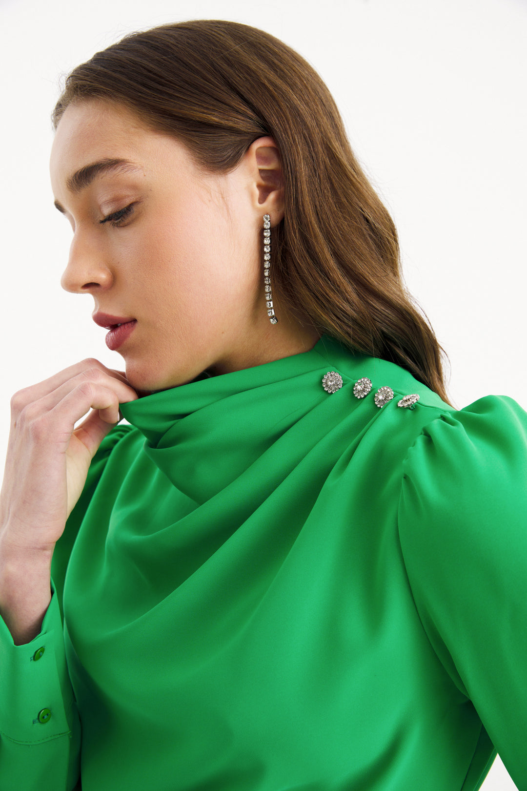 Sateen Blouse avec détails de boutons en pierre - Vert